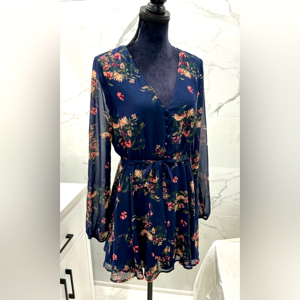 Nice long sleeve dress 🌷